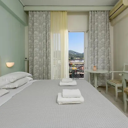 Otel Timoleon 3*